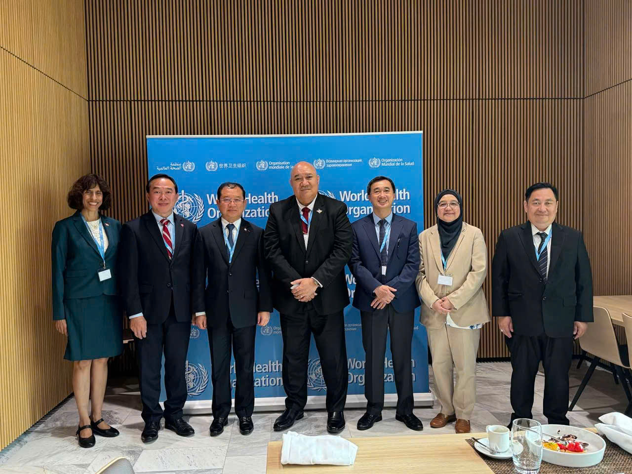 Thứ trưởng Bộ Y tế dự Kỳ họp WHA78: Việt Nam luôn coi phòng chống Lao là một trong những ưu tiên y tế công cộng- Ảnh 7. Thứ trưởng Bộ Y tế dự Kỳ họp WHA78: Việt Nam luôn coi phòng chống Lao là một trong những ưu tiên y tế công cộng- Ảnh 7.