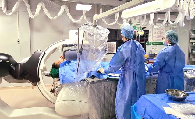 Bệnh viện ĐK TP Vinh triển khai thành công kỹ thuật can thiệp Tim – Mạch- Ảnh 1. Bệnh viện ĐK TP Vinh triển khai thành công kỹ thuật can thiệp Tim – Mạch- Ảnh 1.