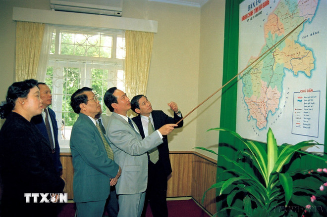 Dấu ấn đậm nét của nguyên Chủ tịch nước Trần Đức Lương- Ảnh 3. Dấu ấn đậm nét của nguyên Chủ tịch nước Trần Đức Lương- Ảnh 3.