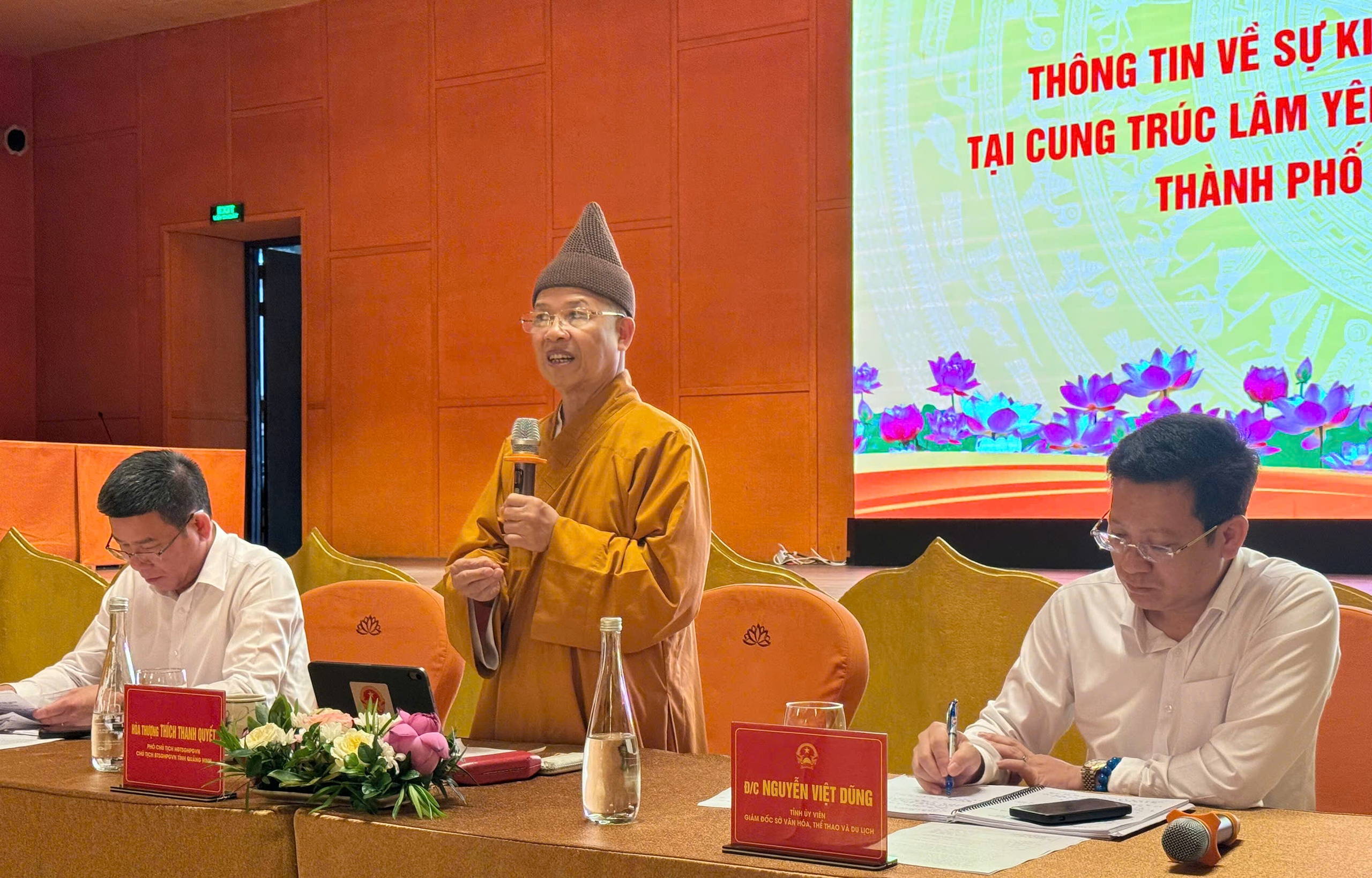 Quảng Ninh sẽ đón khoảng 1 triệu lượt người về chiêm bái Xá lợi Đức Phật tại Cung Trúc Lâm Yên Tử- Ảnh 2. Quảng Ninh sẽ đón khoảng 1 triệu lượt người về chiêm bái Xá lợi Đức Phật tại Cung Trúc Lâm Yên Tử- Ảnh 2.