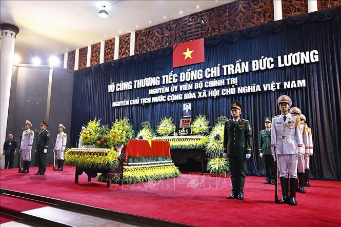 Lễ Quốc tang nguyên Chủ tịch nước Trần Đức Lương- Ảnh 3. Lễ Quốc tang nguyên Chủ tịch nước Trần Đức Lương- Ảnh 3.