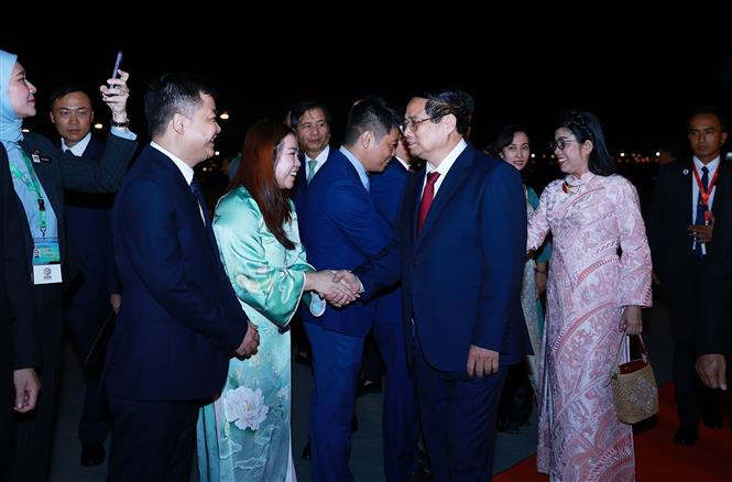 Thủ tướng Phạm Minh Chính tới Kuala Lumpur, bắt đầu thăm Malaysia và dự các Hội nghị cấp cao- Ảnh 3. Thủ tướng Phạm Minh Chính tới Kuala Lumpur, bắt đầu thăm Malaysia và dự các Hội nghị cấp cao- Ảnh 3.