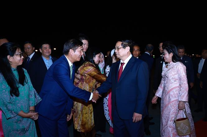 Thủ tướng Phạm Minh Chính tới Kuala Lumpur, bắt đầu thăm Malaysia và dự các Hội nghị cấp cao- Ảnh 2. Thủ tướng Phạm Minh Chính tới Kuala Lumpur, bắt đầu thăm Malaysia và dự các Hội nghị cấp cao- Ảnh 2.