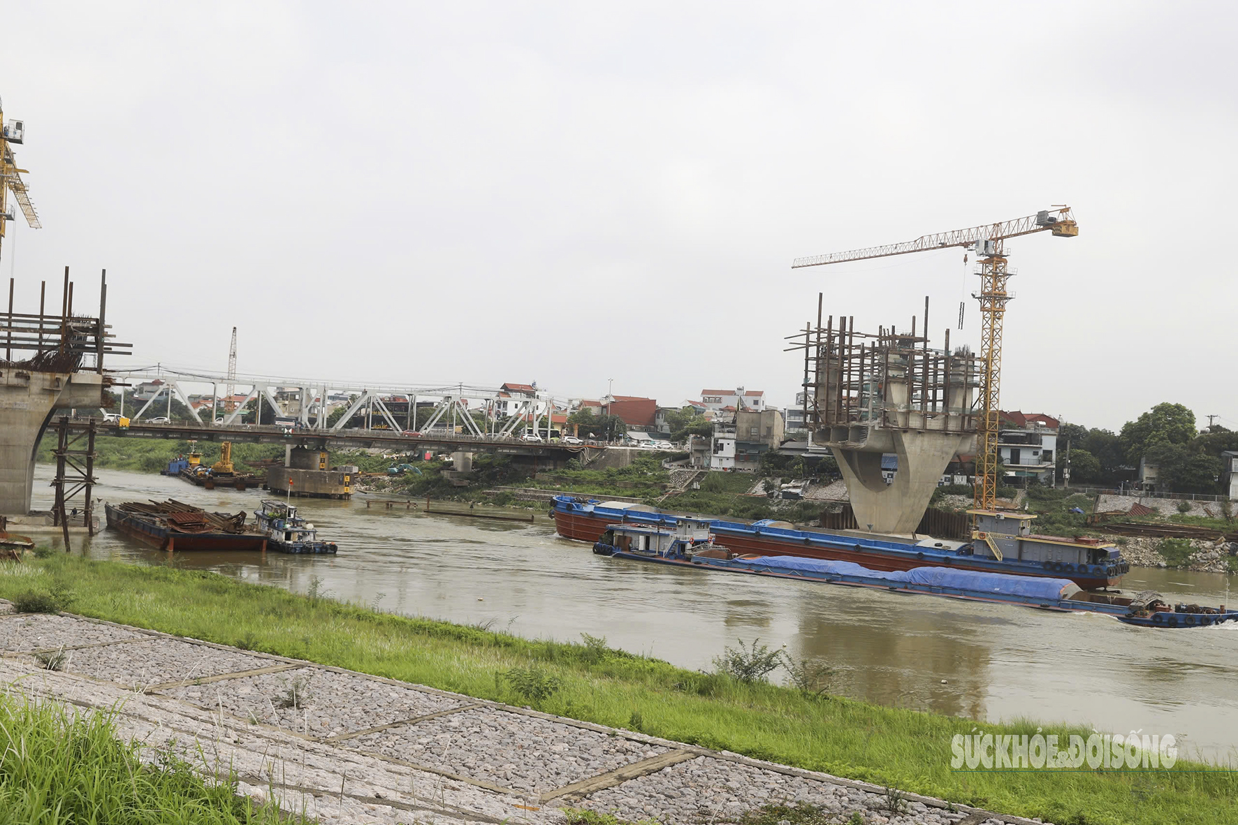 Hiện trạng cầu Đuống hơn 100 năm tuổi sắp bị tháo dỡ- Ảnh 12. Hiện trạng cầu Đuống hơn 100 năm tuổi sắp bị tháo dỡ- Ảnh 12.