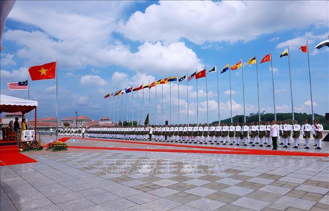 Lễ đón chính thức Thủ tướng Phạm Minh Chính thăm Malaysia- Ảnh 5. Lễ đón chính thức Thủ tướng Phạm Minh Chính thăm Malaysia- Ảnh 5.