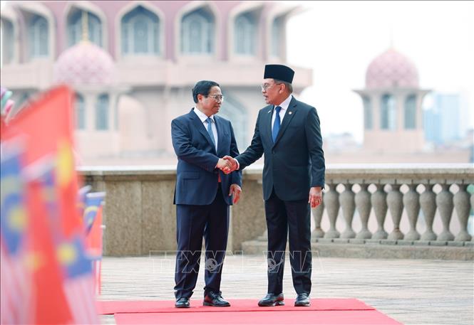 Thủ tướng Phạm Minh Chính hội đàm với Thủ tướng Malaysia Anwar Ibrahim- Ảnh 1. Thủ tướng Phạm Minh Chính hội đàm với Thủ tướng Malaysia Anwar Ibrahim- Ảnh 1.