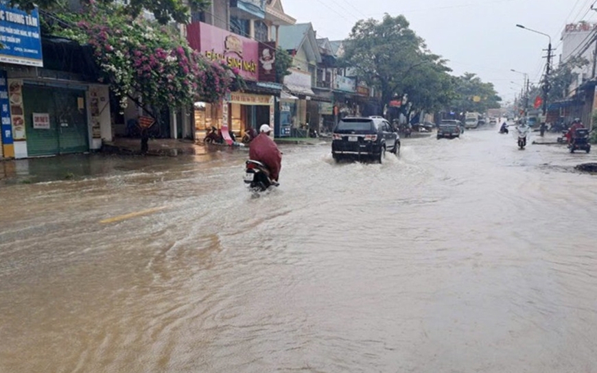Mưa lũ dồn dập ở Hà Tĩnh lớn nhất trong lịch sử quan trắc từng ghi nhận
