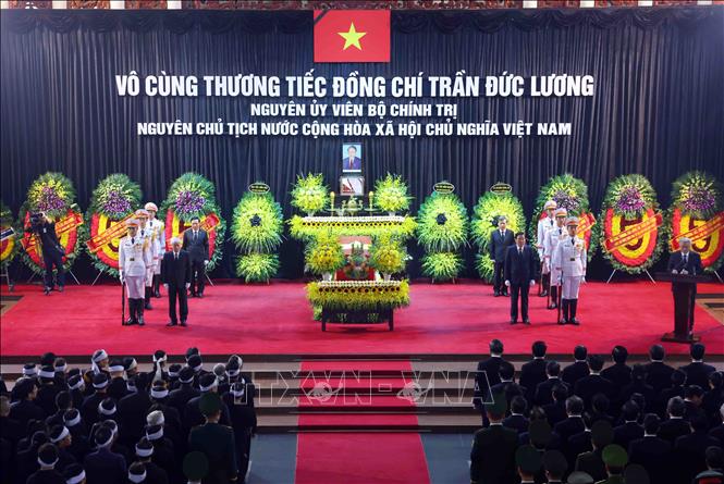 Cử hành trọng thể Lễ truy điệu nguyên Chủ tịch nước Trần Đức Lương- Ảnh 1. Cử hành trọng thể Lễ truy điệu nguyên Chủ tịch nước Trần Đức Lương- Ảnh 1.