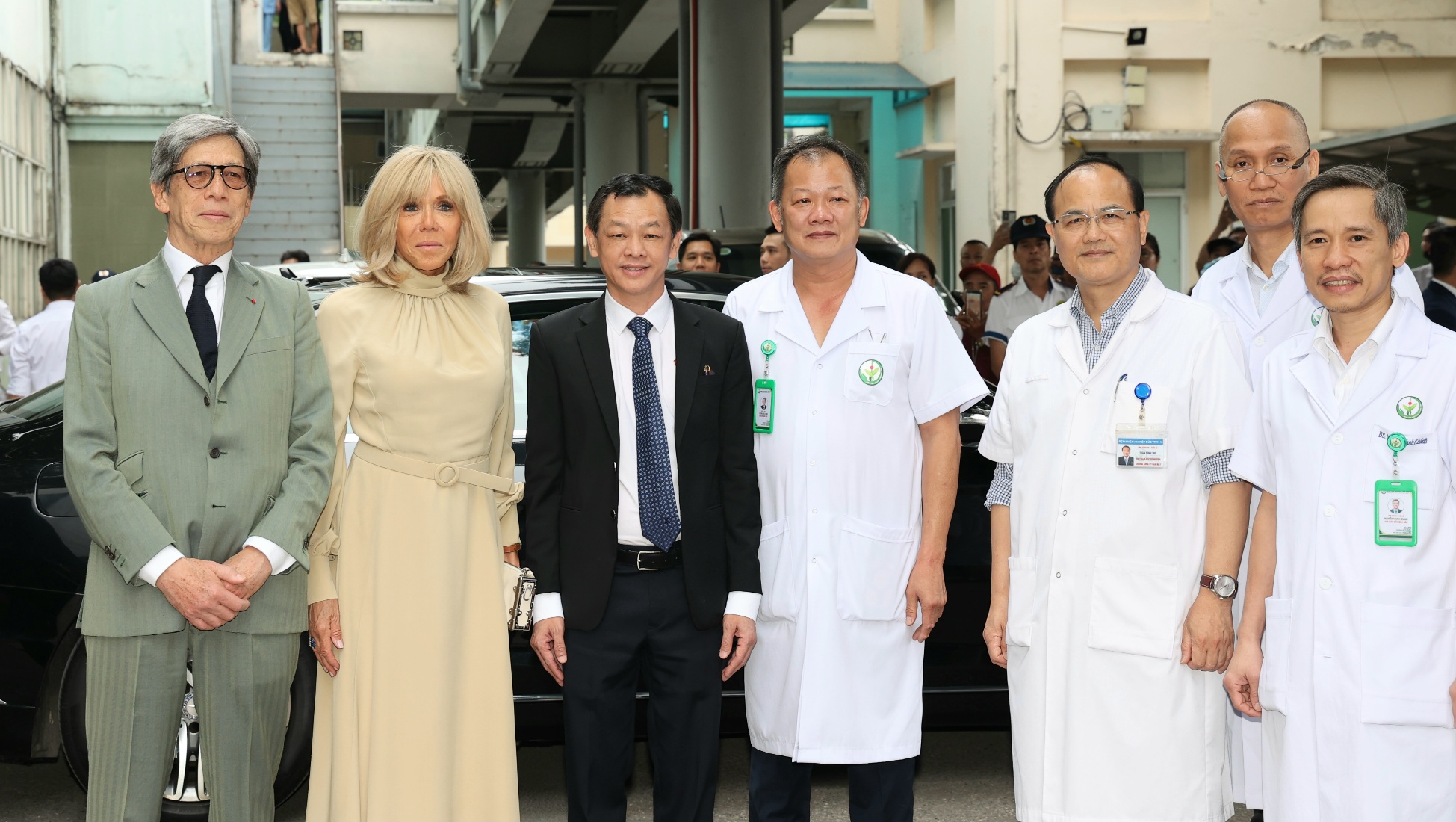 Phu nhân Tổng thống Pháp thăm Bệnh viện Hữu nghị Việt Đức- Ảnh 2.