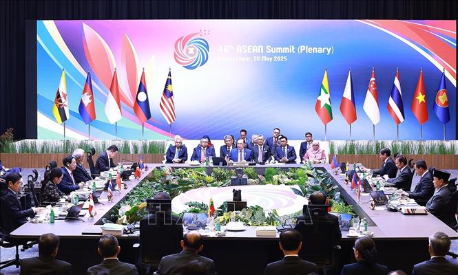 Thủ tướng dự và phát biểu tại Phiên toàn thể Hội nghị Cấp cao ASEAN lần thứ 46- Ảnh 5. Thủ tướng dự và phát biểu tại Phiên toàn thể Hội nghị Cấp cao ASEAN lần thứ 46- Ảnh 5.