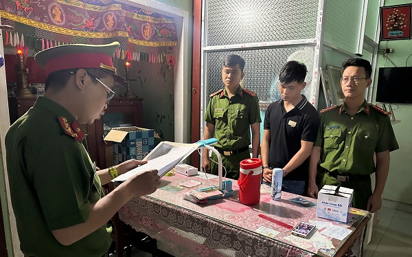 Bắt đối tượng cướp giật tài sản của nữ du khách nước ngoài ở Hội An- Ảnh 1.