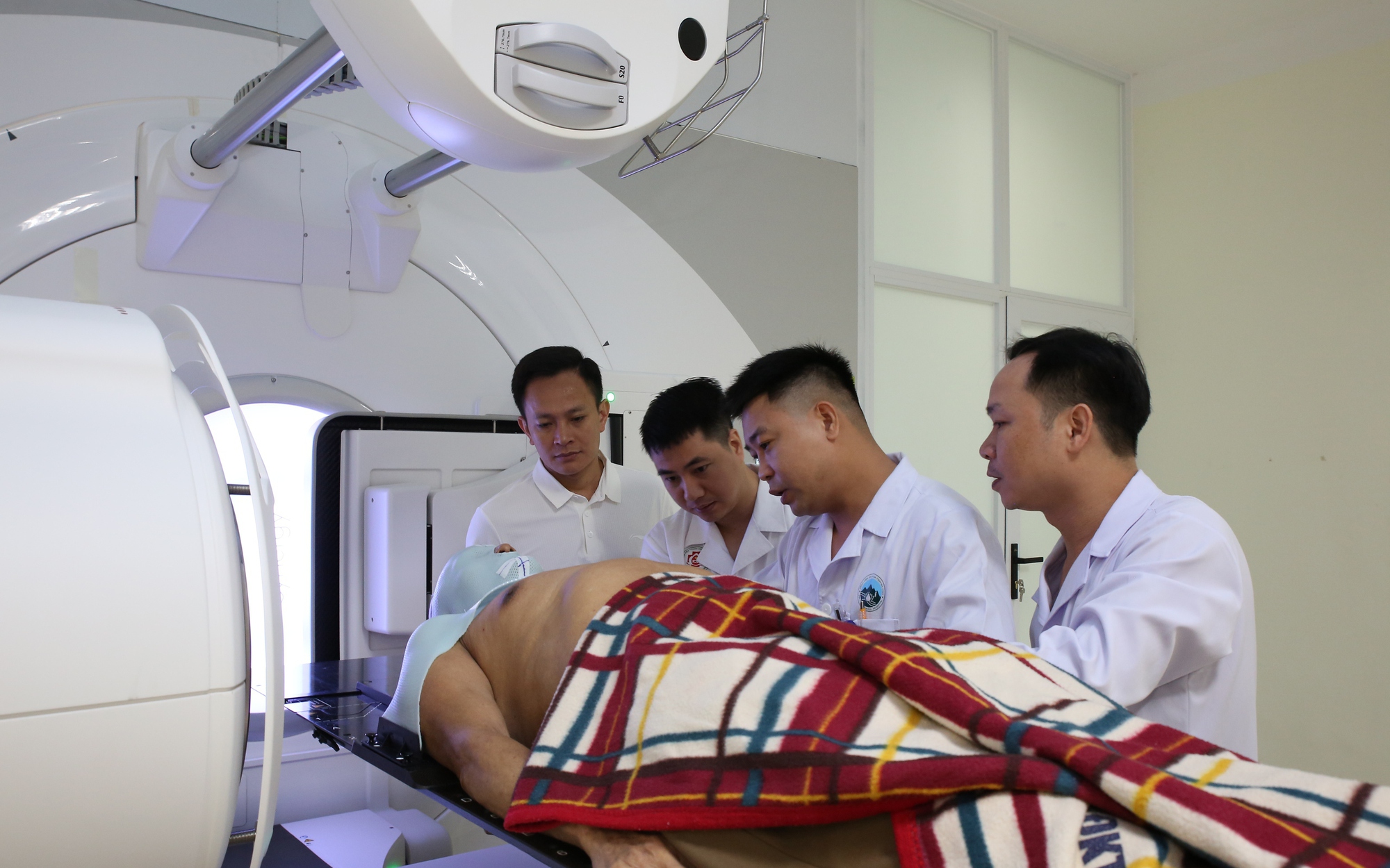 Khánh thành Trung tâm Đào tạo xạ trị - xạ phẫu đầu tiên tại Việt Nam- Ảnh 4.
