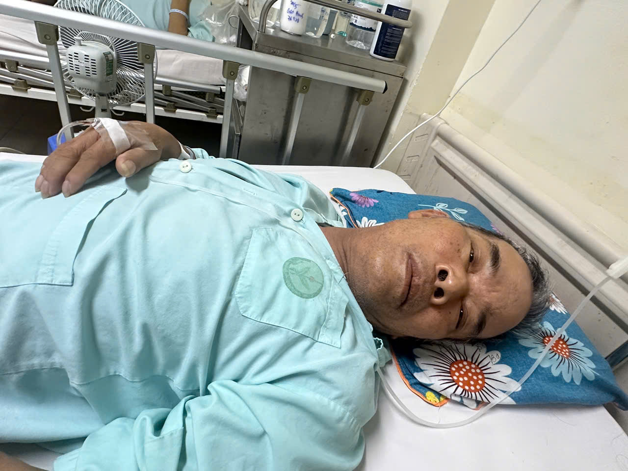 Xót xa gia cảnh của người lính mang trong mình chất độc da cam với cuộc chiến giành lại sự sống nơi giường bệnh- Ảnh 1. Xót xa gia cảnh của người lính mang trong mình chất độc da cam với cuộc chiến giành lại sự sống nơi giường bệnh- Ảnh 1.