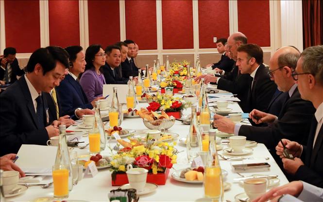 Tổng thống Emmanuel Macron: Pháp sẵn sàng đồng hành cùng Việt Nam trong tiến trình chuyển đổi năng lượng- Ảnh 2. Tổng thống Emmanuel Macron: Pháp sẵn sàng đồng hành cùng Việt Nam trong tiến trình chuyển đổi năng lượng- Ảnh 2.