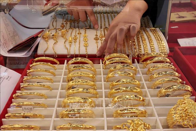 Giá vàng nhẫn sáng 27/5 giảm 200 nghìn đồng/lượng- Ảnh 1.