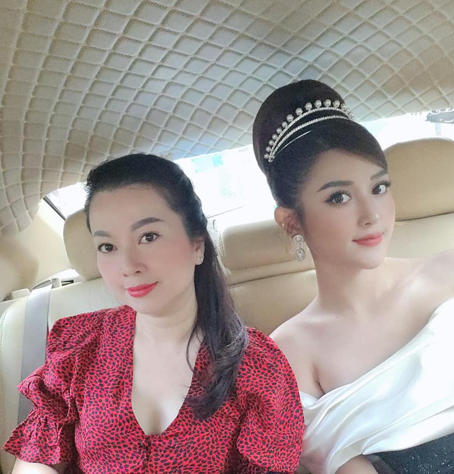 Mẹ ruột Á hậu Huyền My có tài sắc vẹn toàn, dốc lòng làm quản lý cho con gái- Ảnh 1. Mẹ ruột Á hậu Huyền My có tài sắc vẹn toàn, dốc lòng làm quản lý cho con gái- Ảnh 1.