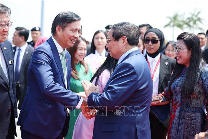 Thủ tướng Phạm Minh Chính kết thúc chuyến thăm chính thức Malaysia và tham dự Hội nghị Cấp cao ASEAN- Ảnh 1. Thủ tướng Phạm Minh Chính kết thúc chuyến thăm chính thức Malaysia và tham dự Hội nghị Cấp cao ASEAN- Ảnh 1.