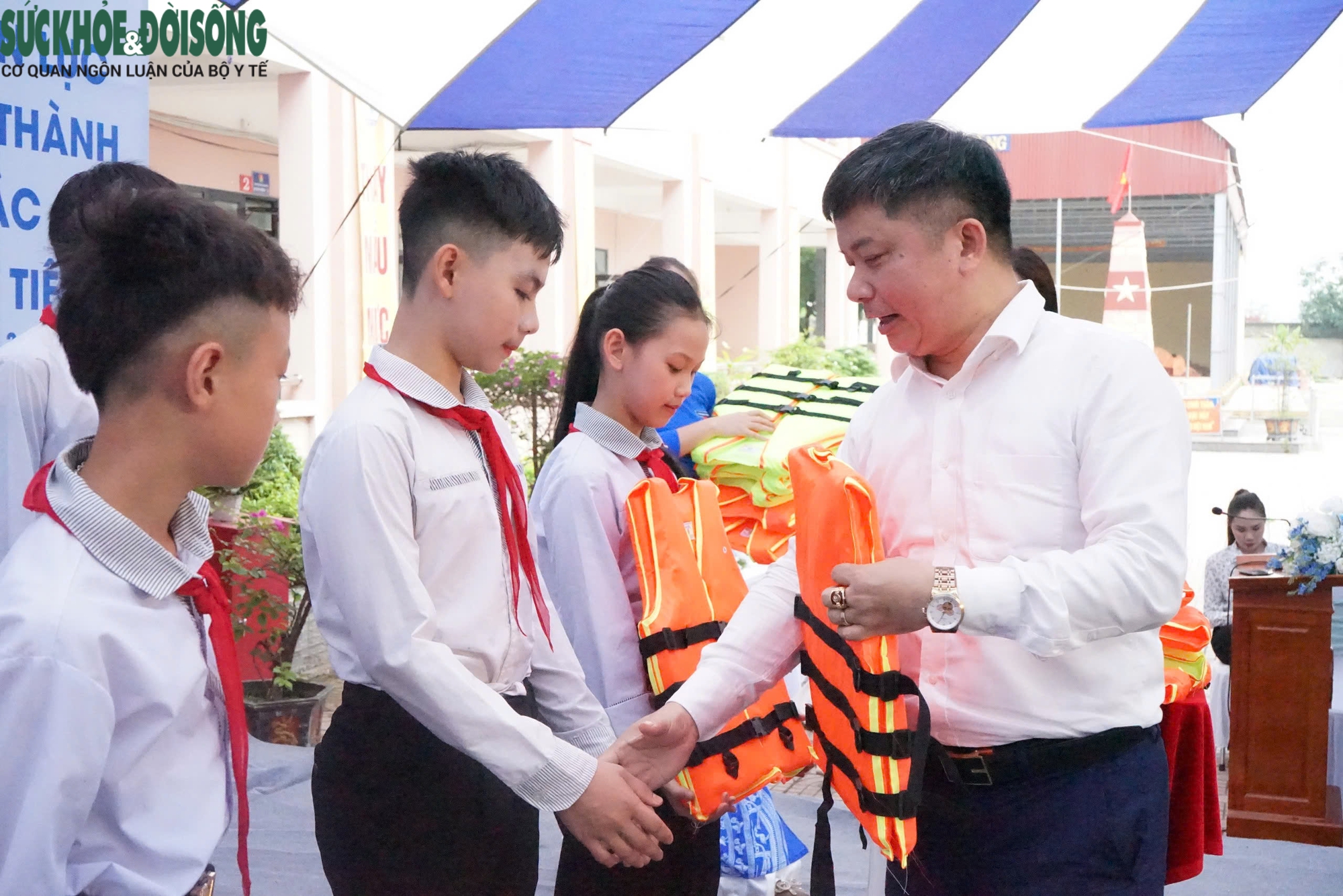 Nghệ An phát động Tháng hành động vì trẻ em: Cam kết cho một mùa hè an toàn- Ảnh 3. Nghệ An phát động Tháng hành động vì trẻ em: Cam kết cho một mùa hè an toàn- Ảnh 3.