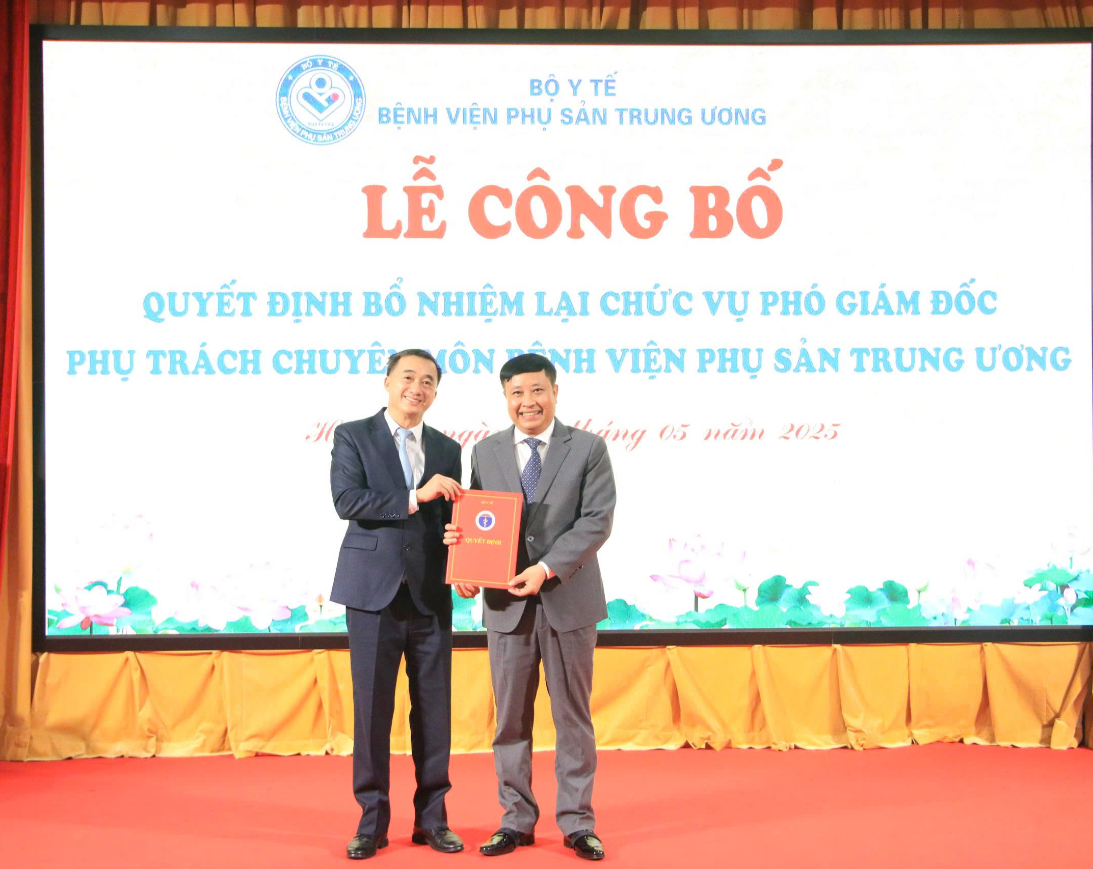 Bổ nhiệm lại PGS.TS Vũ Văn Du làm Phó Giám đốc chuyên môn BV Phụ sản Trung ương- Ảnh 1. Bổ nhiệm lại PGS.TS Vũ Văn Du làm Phó Giám đốc chuyên môn BV Phụ sản Trung ương- Ảnh 1.
