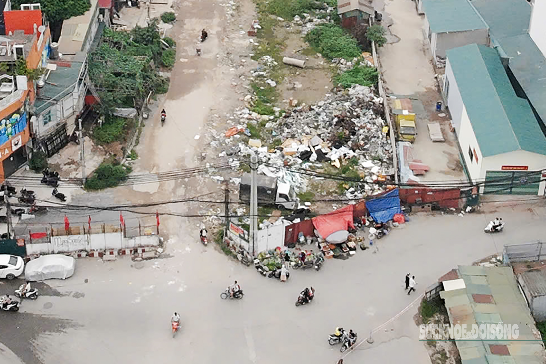 Hà Nội: 'Đánh thức' con đường nghìn tỉ sau 5 năm 'ngủ quên'- Ảnh 5. Hà Nội: 'Đánh thức' con đường nghìn tỉ sau 5 năm 'ngủ quên'- Ảnh 5.
