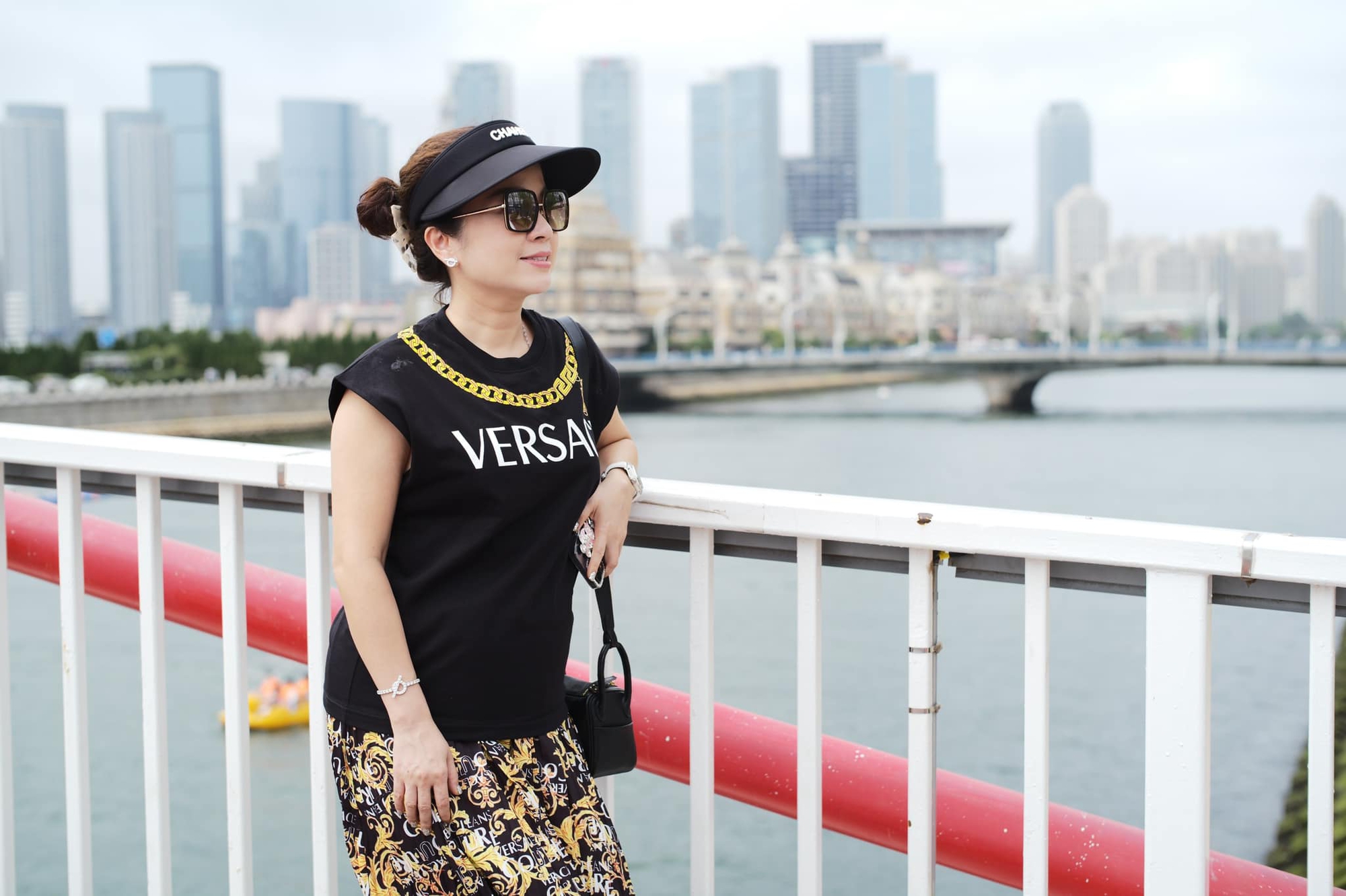 Mẹ ruột Á hậu Huyền My có tài sắc vẹn toàn, dốc lòng làm quản lý cho con gái- Ảnh 5. Mẹ ruột Á hậu Huyền My có tài sắc vẹn toàn, dốc lòng làm quản lý cho con gái- Ảnh 5.