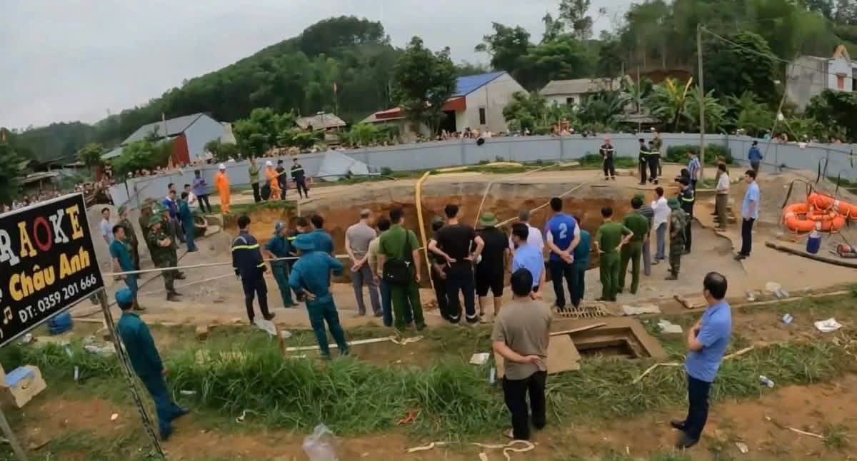Cận cảnh các 'hố tử thần' ở Bắc Kạn tiềm ẩn nguy hiểm đến tính mạng người dân- Ảnh 5. Cận cảnh các 'hố tử thần' ở Bắc Kạn tiềm ẩn nguy hiểm đến tính mạng người dân- Ảnh 5.