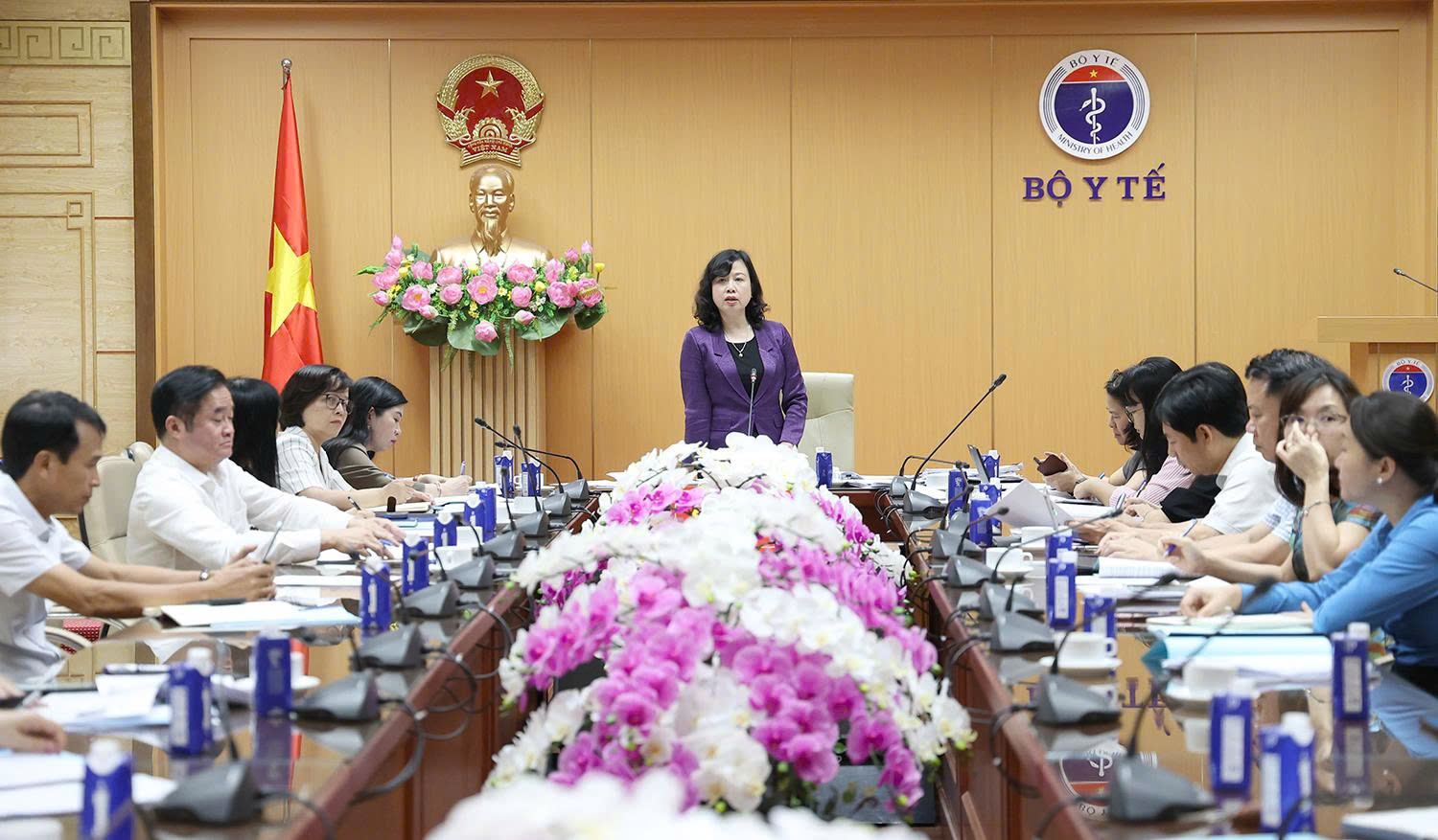 Bộ Y tế đẩy nhanh tiến độ hoàn thiện xây dựng Chương trình Mục tiêu quốc gia về chăm sóc sức khỏe, dân số và phát triển giai đoạn 2026–2035- Ảnh 3. Bộ Y tế đẩy nhanh tiến độ hoàn thiện xây dựng Chương trình Mục tiêu quốc gia về chăm sóc sức khỏe, dân số và phát triển giai đoạn 2026–2035- Ảnh 3.