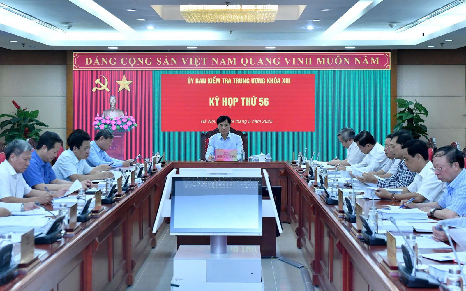 Ủy ban kiểm tra Trung ương kỷ luật, đề nghị xem xét kỷ luật một số cán bộ