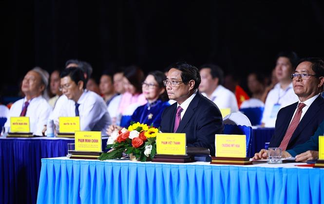 Thủ tướng dự Chương trình chính luận nghệ thuật 'Côn Đảo - Hùng ca ý chí Việt Nam'- Ảnh 2. Thủ tướng dự Chương trình chính luận nghệ thuật 'Côn Đảo - Hùng ca ý chí Việt Nam'- Ảnh 2.