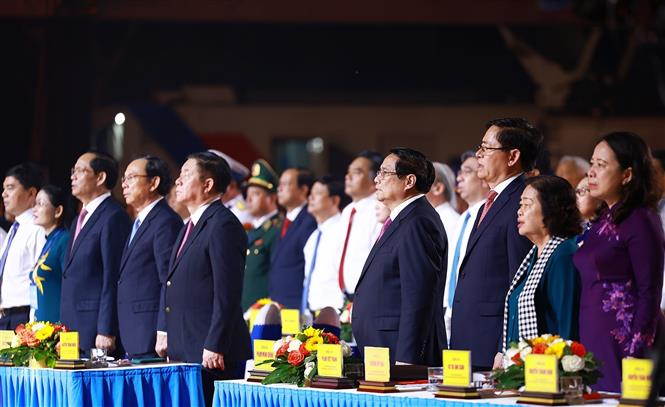 Thủ tướng dự Chương trình chính luận nghệ thuật 'Côn Đảo - Hùng ca ý chí Việt Nam'- Ảnh 4. Thủ tướng dự Chương trình chính luận nghệ thuật 'Côn Đảo - Hùng ca ý chí Việt Nam'- Ảnh 4.