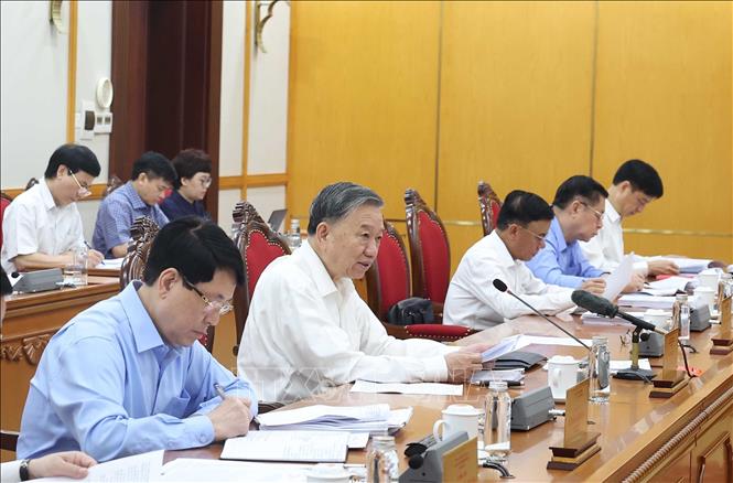 Tổng Bí thư Tô Lâm chủ trì cuộc họp cho ý kiến về tiến độ sắp xếp tổ chức bộ máy và đơn vị hành chính các cấp- Ảnh 4. Tổng Bí thư Tô Lâm chủ trì cuộc họp cho ý kiến về tiến độ sắp xếp tổ chức bộ máy và đơn vị hành chính các cấp- Ảnh 4.