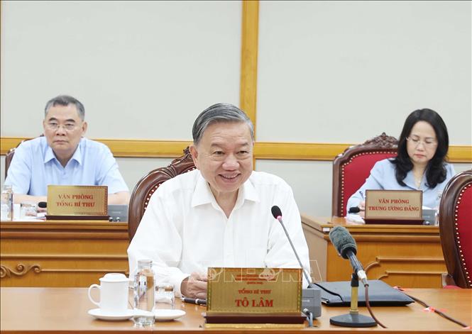 Tổng Bí thư Tô Lâm chủ trì cuộc họp cho ý kiến về tiến độ sắp xếp tổ chức bộ máy và đơn vị hành chính các cấp- Ảnh 2. Tổng Bí thư Tô Lâm chủ trì cuộc họp cho ý kiến về tiến độ sắp xếp tổ chức bộ máy và đơn vị hành chính các cấp- Ảnh 2.
