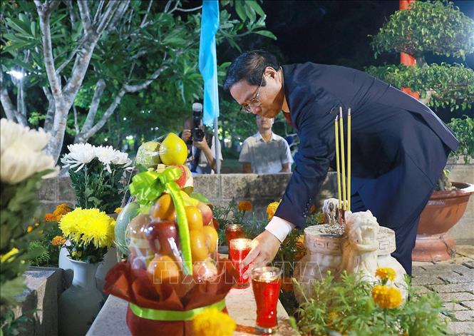 Thủ tướng dự Chương trình chính luận nghệ thuật 'Côn Đảo - Hùng ca ý chí Việt Nam'- Ảnh 11. Thủ tướng dự Chương trình chính luận nghệ thuật 'Côn Đảo - Hùng ca ý chí Việt Nam'- Ảnh 11.