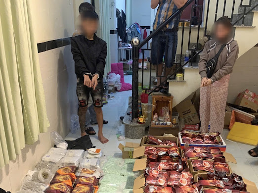 Phá chuyên án ma túy lớn tại TP Hồ Chí Minh: Hơn 1.500 bị can bị bắt, thu giữ 570 kg tang vật- Ảnh 1. Phá chuyên án ma túy lớn tại TP Hồ Chí Minh: Hơn 1.500 bị can bị bắt, thu giữ 570 kg tang vật- Ảnh 1.
