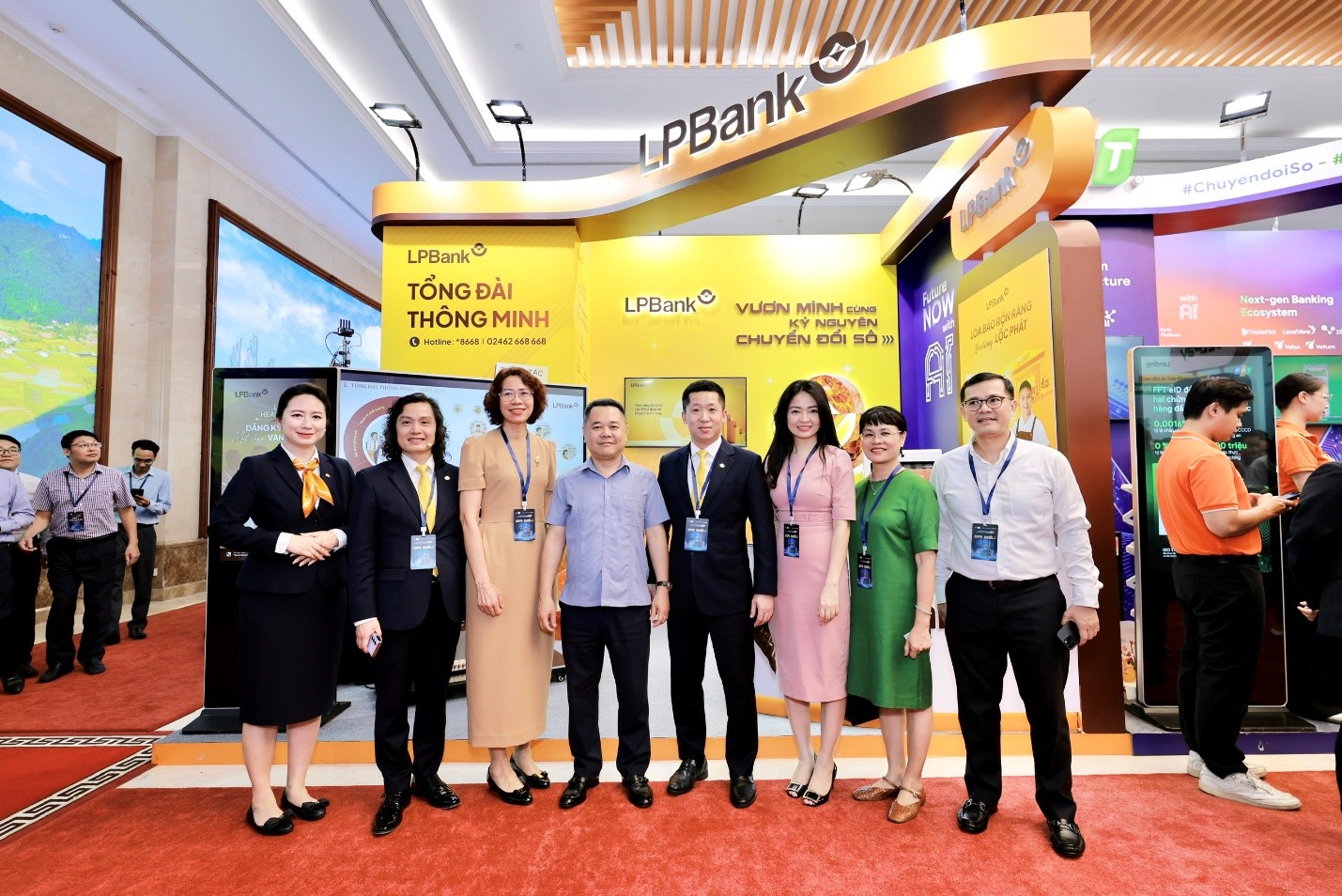 Ngân hàng Lộc Phát (LPBank) ghi dấu ấn với Tổng đài đa kênh thông minh tại sự kiện Chuyển đổi số ngành Ngân hàng 2025- Ảnh 1. Ngân hàng Lộc Phát (LPBank) ghi dấu ấn với Tổng đài đa kênh thông minh tại sự kiện Chuyển đổi số ngành Ngân hàng 2025- Ảnh 1.