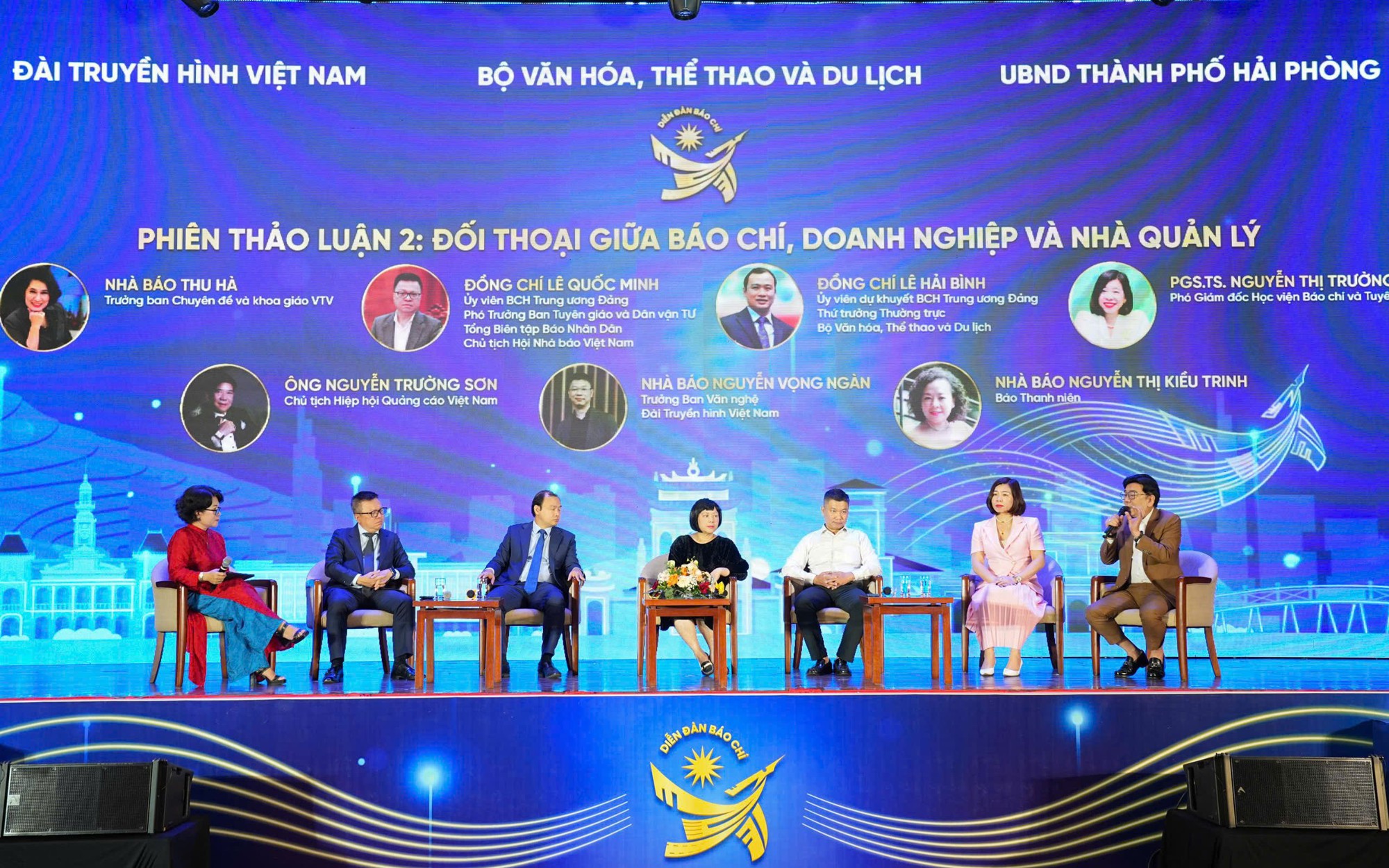 Báo chí góp phần phát triển công nghiệp văn hóa
