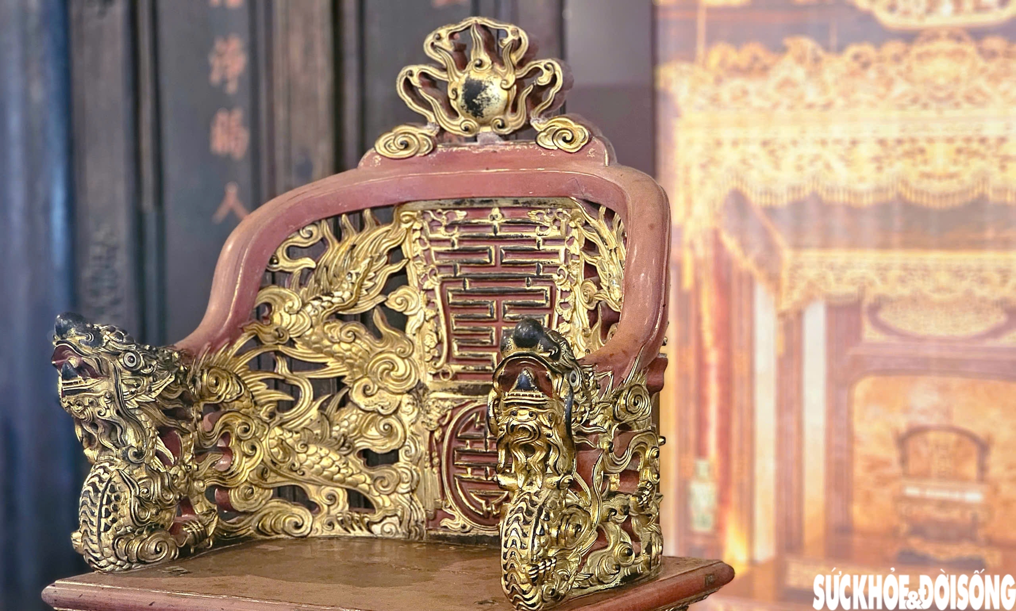 Điều ít biết về những chiếc ngai đang được trưng bày tại Bảo tàng Cổ vật Cung đình Huế- Ảnh 4. Điều ít biết về những chiếc ngai đang được trưng bày tại Bảo tàng Cổ vật Cung đình Huế- Ảnh 4.