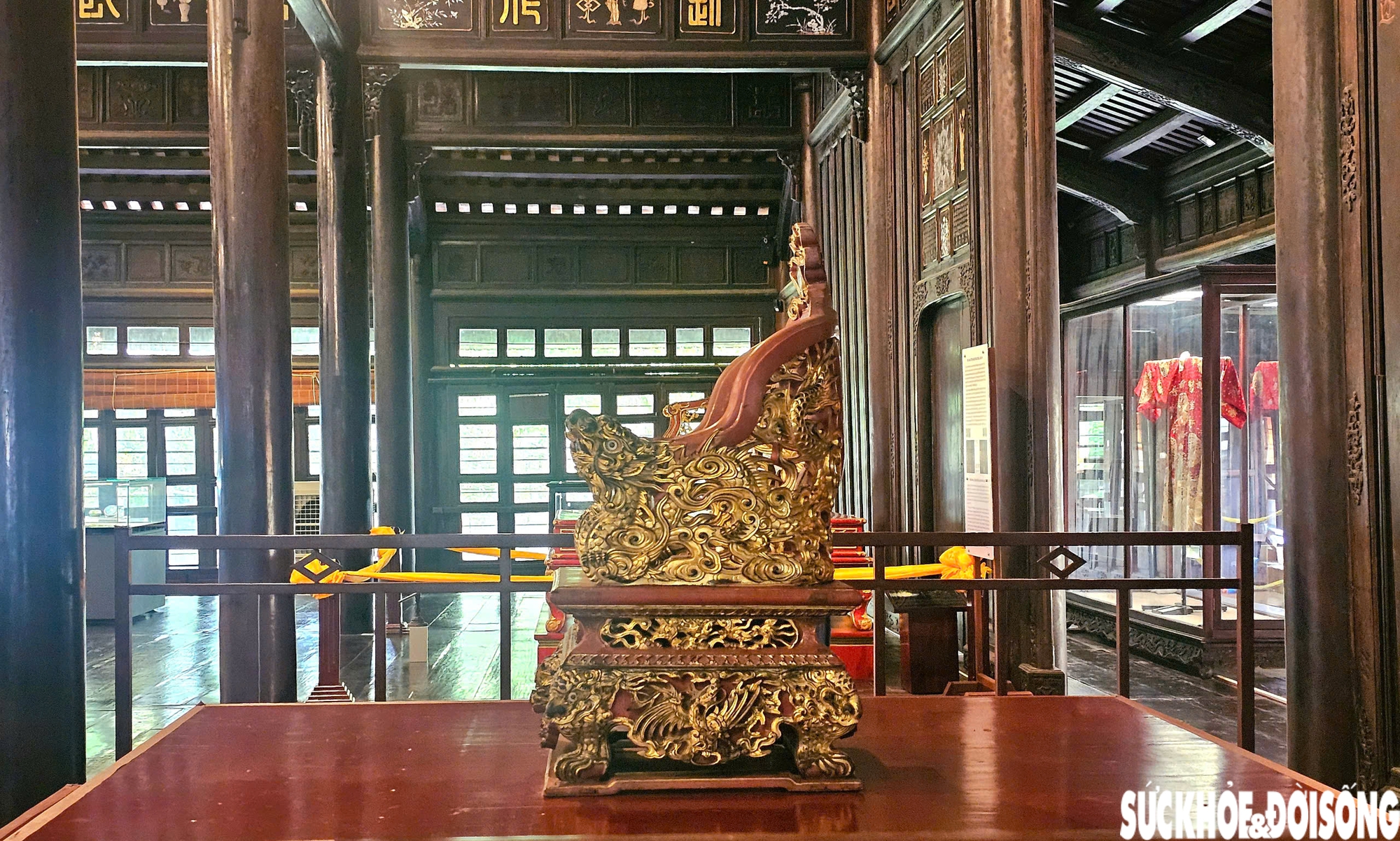 Điều ít biết về những chiếc ngai đang được trưng bày tại Bảo tàng Cổ vật Cung đình Huế- Ảnh 6. Điều ít biết về những chiếc ngai đang được trưng bày tại Bảo tàng Cổ vật Cung đình Huế- Ảnh 6.