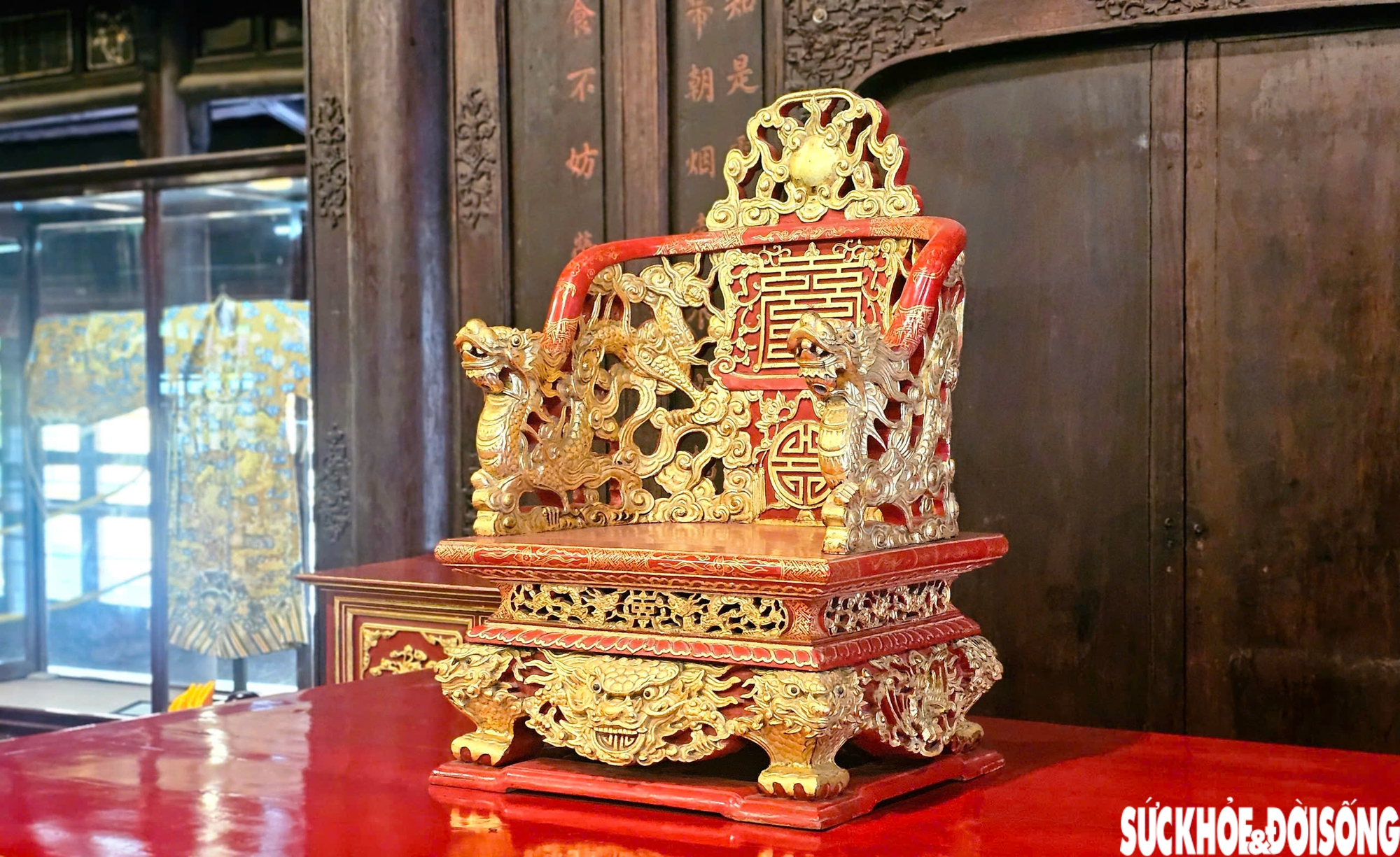 Điều ít biết về những chiếc ngai đang được trưng bày tại Bảo tàng Cổ vật Cung đình Huế- Ảnh 9. Điều ít biết về những chiếc ngai đang được trưng bày tại Bảo tàng Cổ vật Cung đình Huế- Ảnh 9.