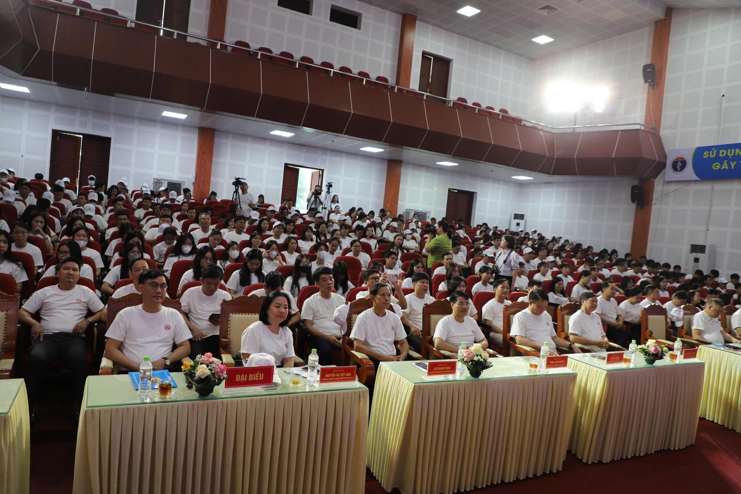 Phòng, chống tác hại thuốc lá là đầu tư cho tương lai- Ảnh 2. Phòng, chống tác hại thuốc lá là đầu tư cho tương lai- Ảnh 2.