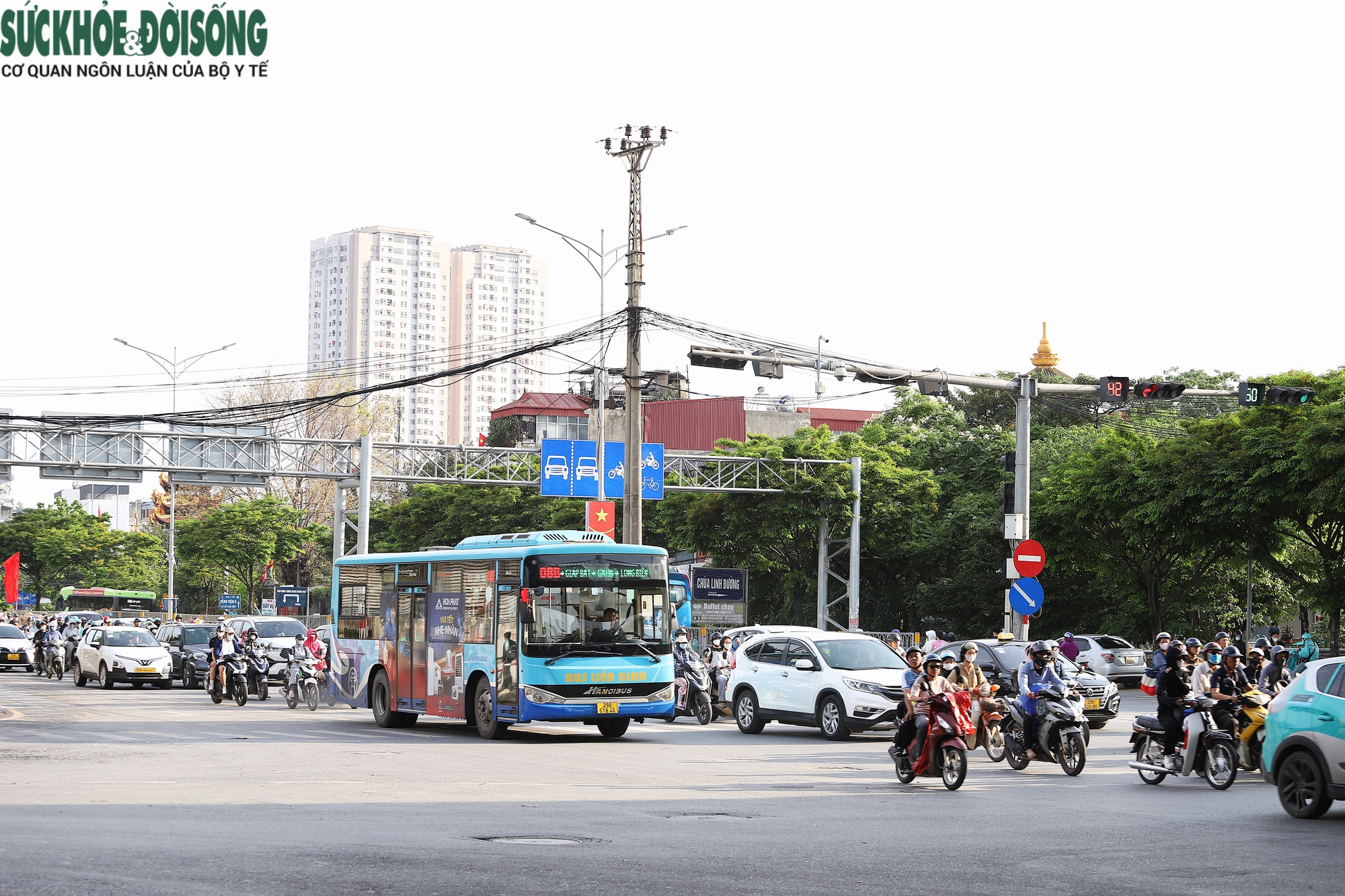 Bất ngờ về giao thông cửa ngõ Hà Nội ngày cuối kỳ nghỉ lễ 30/4 - 1/5- Ảnh 3. Bất ngờ về giao thông cửa ngõ Hà Nội ngày cuối kỳ nghỉ lễ 30/4 - 1/5- Ảnh 3.