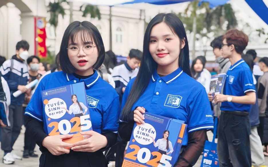 Tuyển sinh đại học 2025: Thêm tổ hợp, rộng cửa vào giảng đường cho học sinh