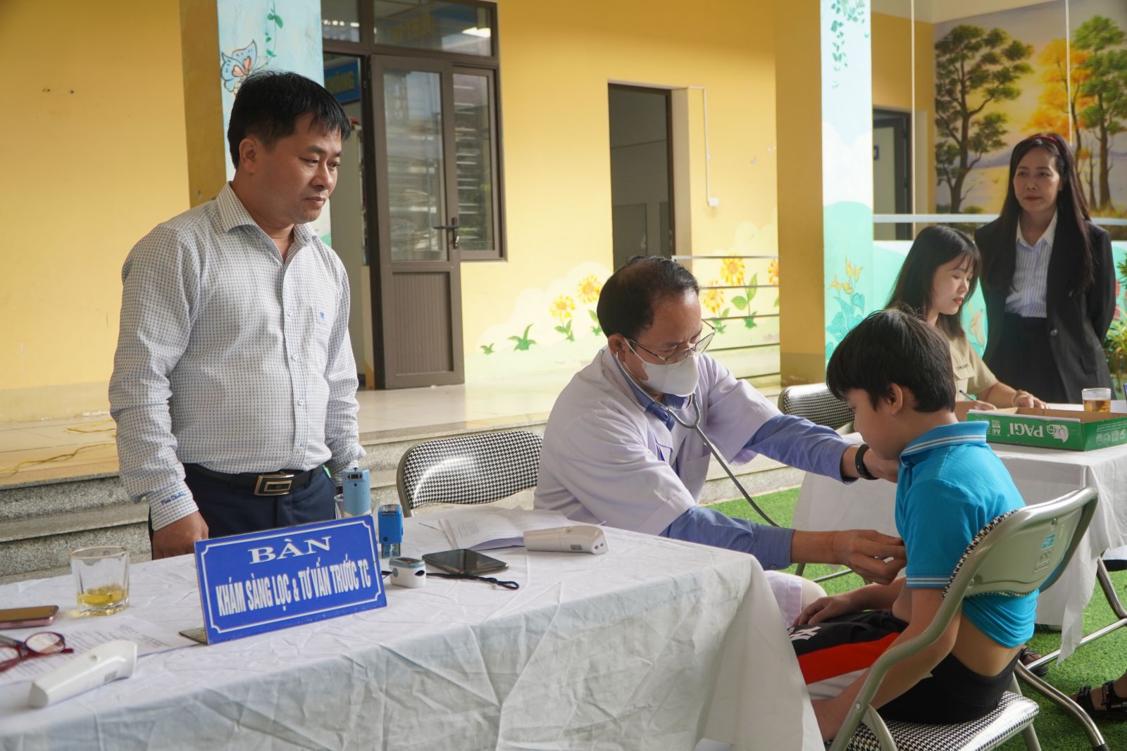 Chuyên gia y tế Hà Tĩnh khuyến cáo phòng tránh bệnh truyền nhiễm mùa nắng nóng- Ảnh 3. Chuyên gia y tế Hà Tĩnh khuyến cáo phòng tránh bệnh truyền nhiễm mùa nắng nóng- Ảnh 3.