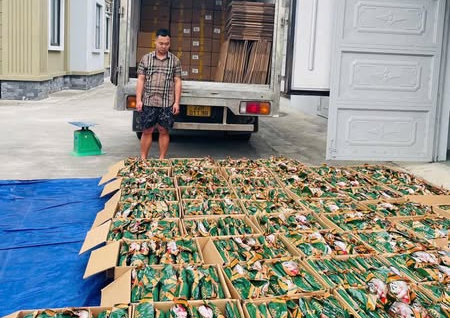 Phát hiện hơn 5 tấn chân gà rút xương không nguồn gốc xuất xứ- Ảnh 1. Phát hiện hơn 5 tấn chân gà rút xương không nguồn gốc xuất xứ- Ảnh 1.
