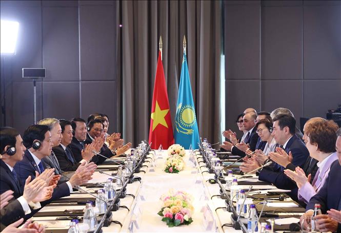 Tổng Bí thư Tô Lâm hội kiến Chủ tịch Hạ viện Kazakhstan, kiêm Chủ tịch Đảng Amanat- Ảnh 1. Tổng Bí thư Tô Lâm hội kiến Chủ tịch Hạ viện Kazakhstan, kiêm Chủ tịch Đảng Amanat- Ảnh 1.