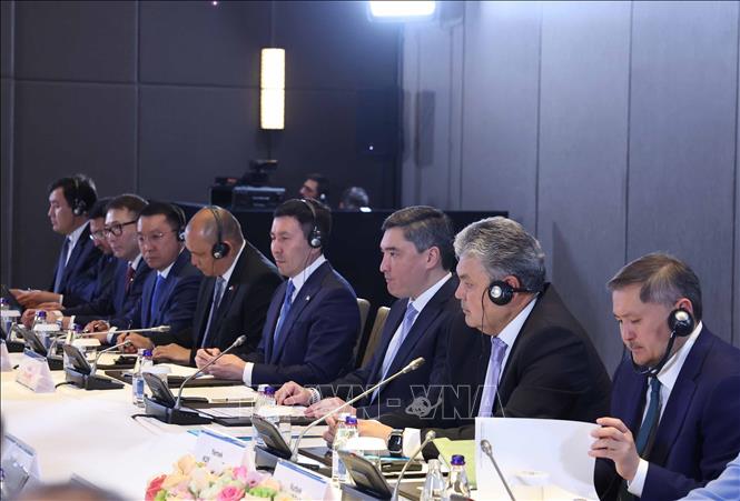 Tổng Bí thư Tô Lâm hội kiến Thủ tướng Kazakhstan- Ảnh 3. Tổng Bí thư Tô Lâm hội kiến Thủ tướng Kazakhstan- Ảnh 3.