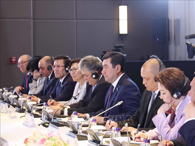 Tổng Bí thư Tô Lâm hội kiến Chủ tịch Hạ viện Kazakhstan, kiêm Chủ tịch Đảng Amanat- Ảnh 3. Tổng Bí thư Tô Lâm hội kiến Chủ tịch Hạ viện Kazakhstan, kiêm Chủ tịch Đảng Amanat- Ảnh 3.