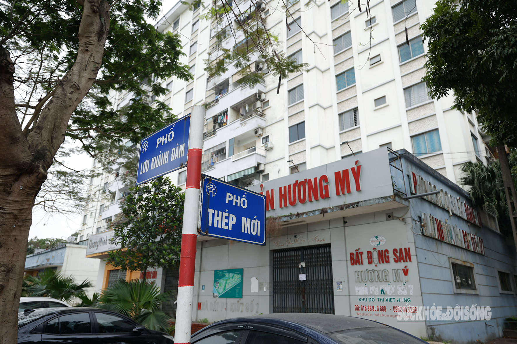 Hàng loạt ki ốt bỏ hoang, lãng phí tại khu đô thị Việt Hưng- Ảnh 5. Hàng loạt ki ốt bỏ hoang, lãng phí tại khu đô thị Việt Hưng- Ảnh 5.