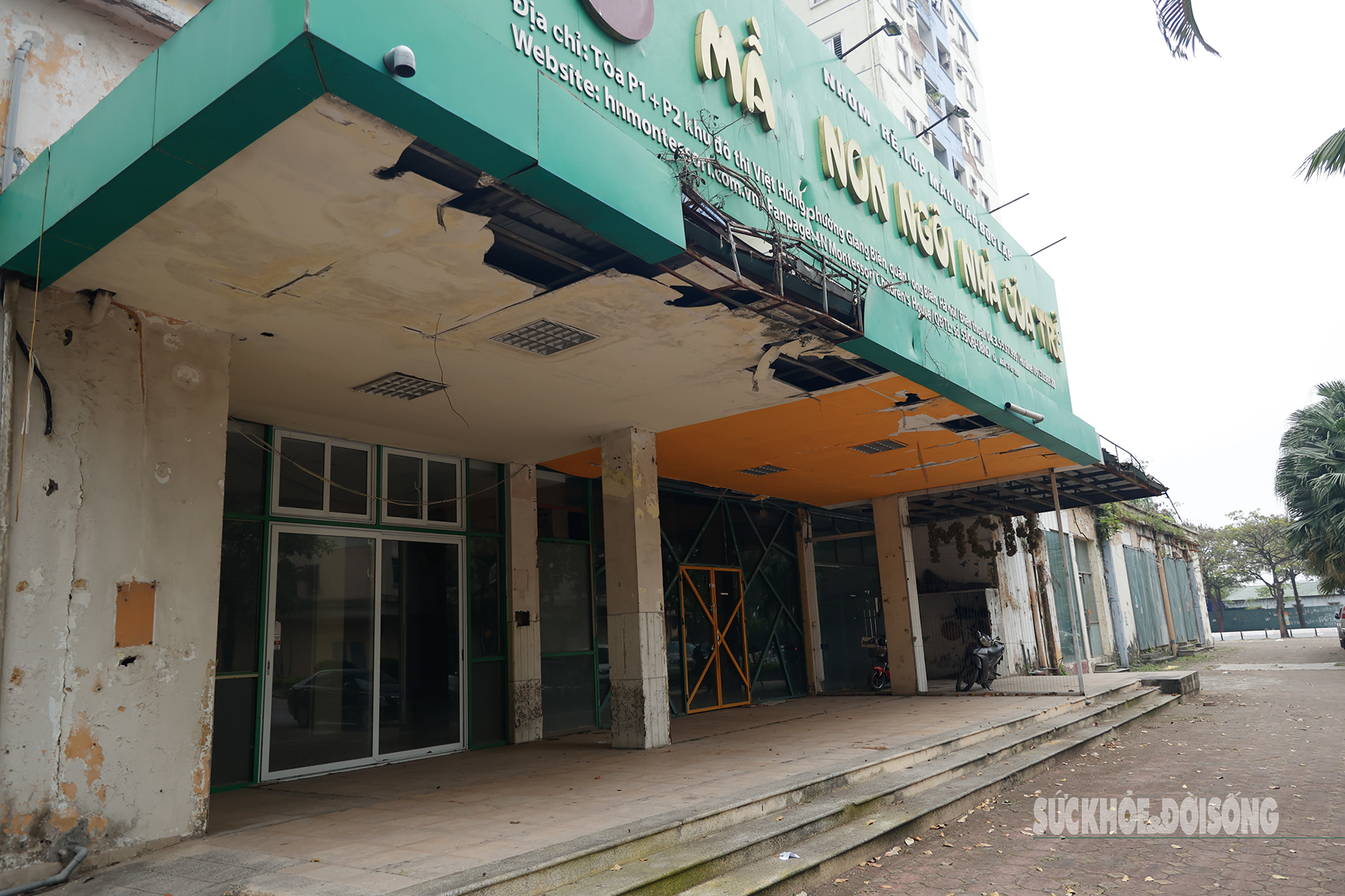 Hàng loạt ki ốt bỏ hoang, lãng phí tại khu đô thị Việt Hưng- Ảnh 4. Hàng loạt ki ốt bỏ hoang, lãng phí tại khu đô thị Việt Hưng- Ảnh 4.