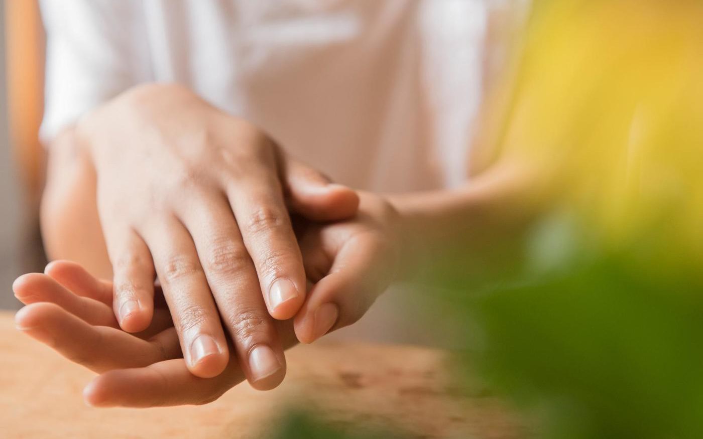 6 loại thực phẩm tốt cho móng tay